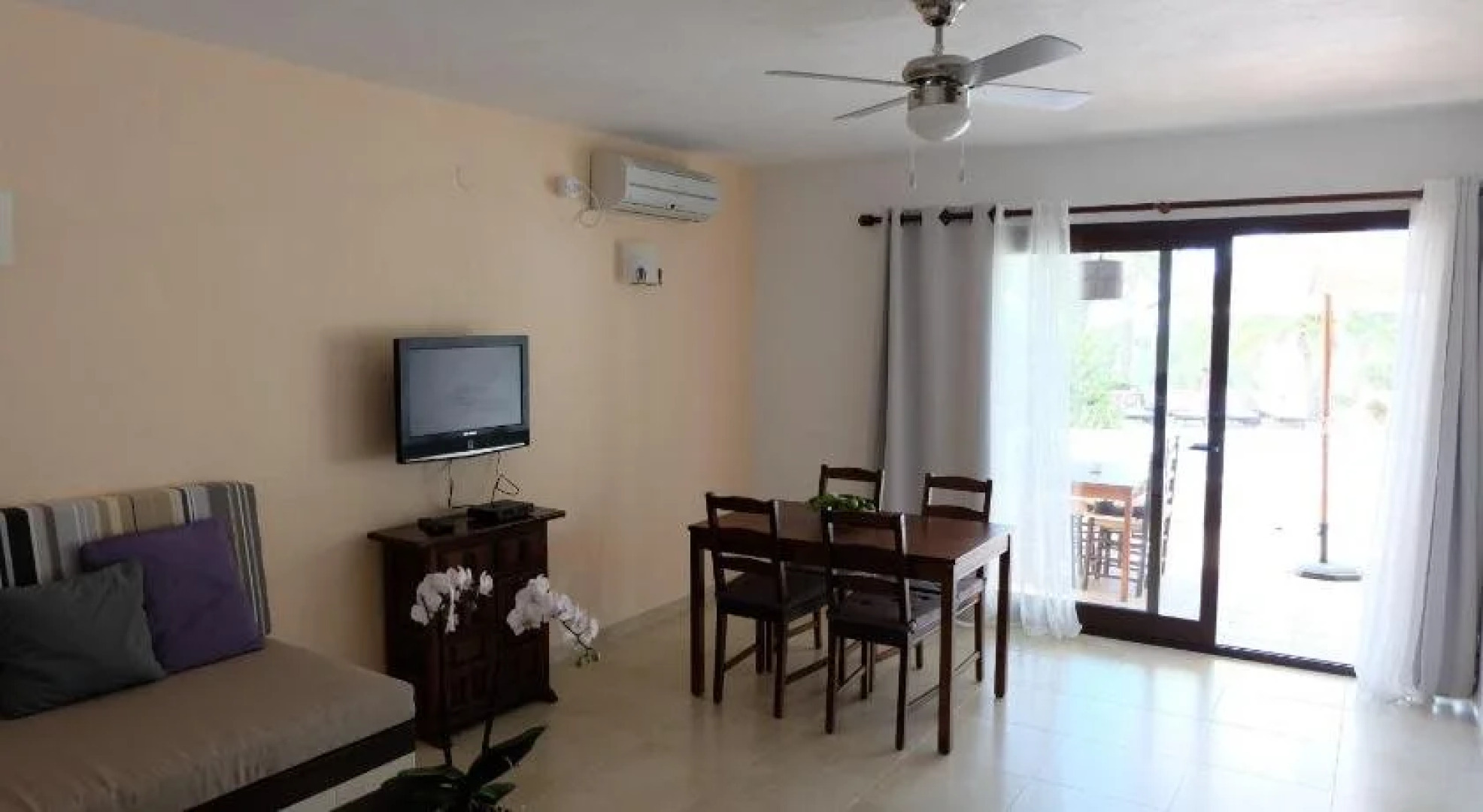 Calador Studios & Apartments