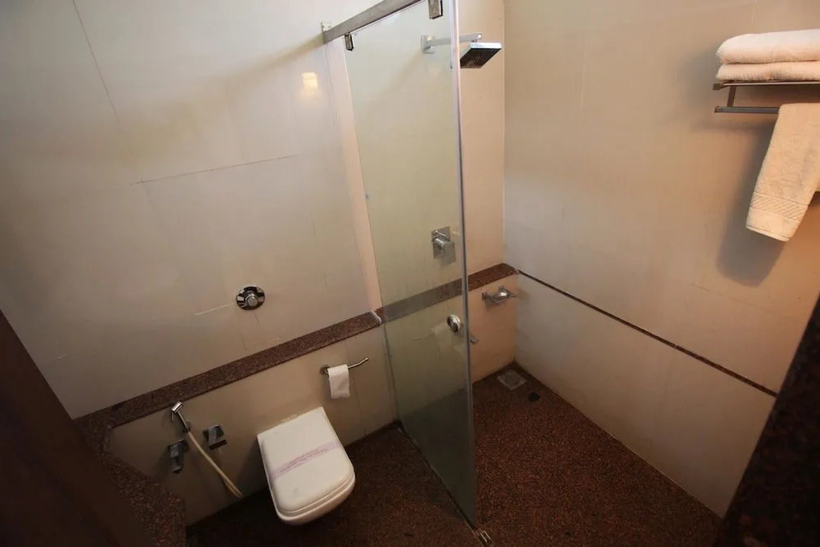 OYO 1968 Hotel Krishna Park Resort