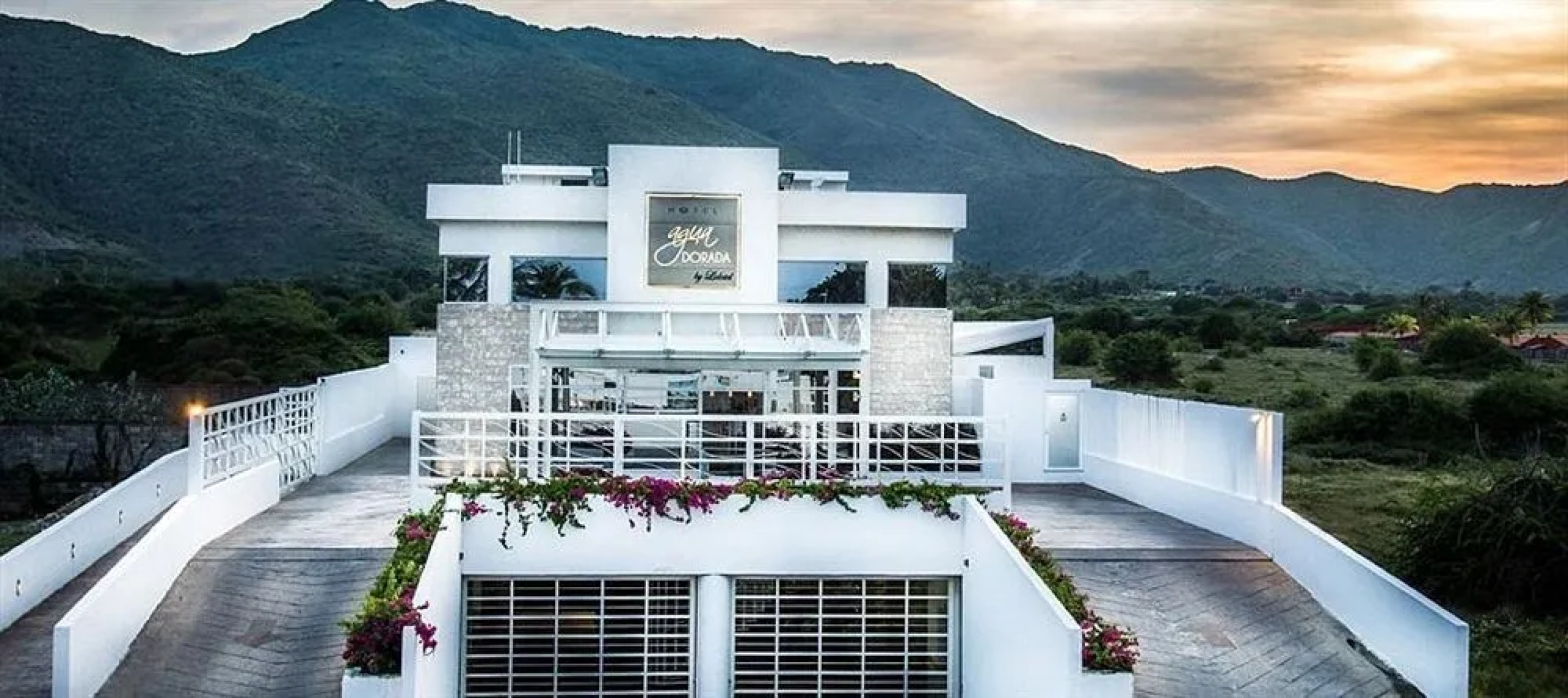 Agua Dorada Beach Hotel by Lidotel