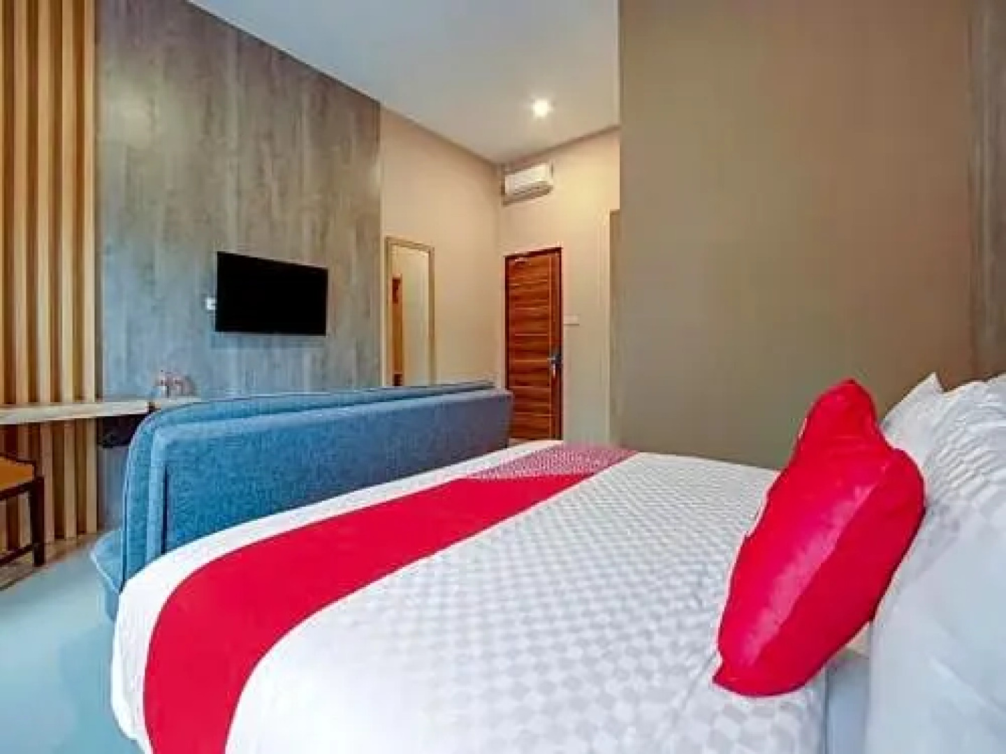 Capital O 90070 Giri Palma Hotel & Villas