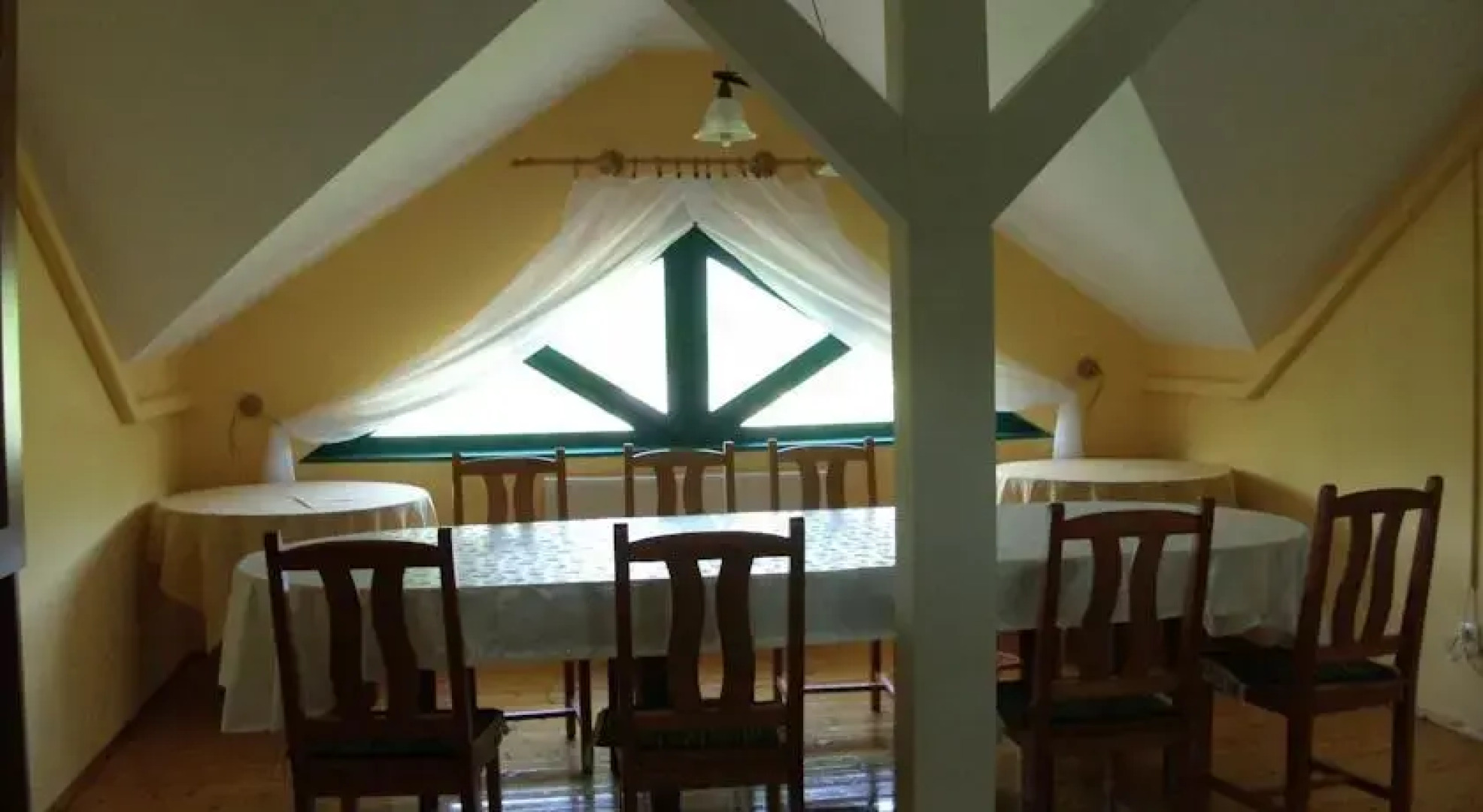 Vadvirágos Pihenőhely