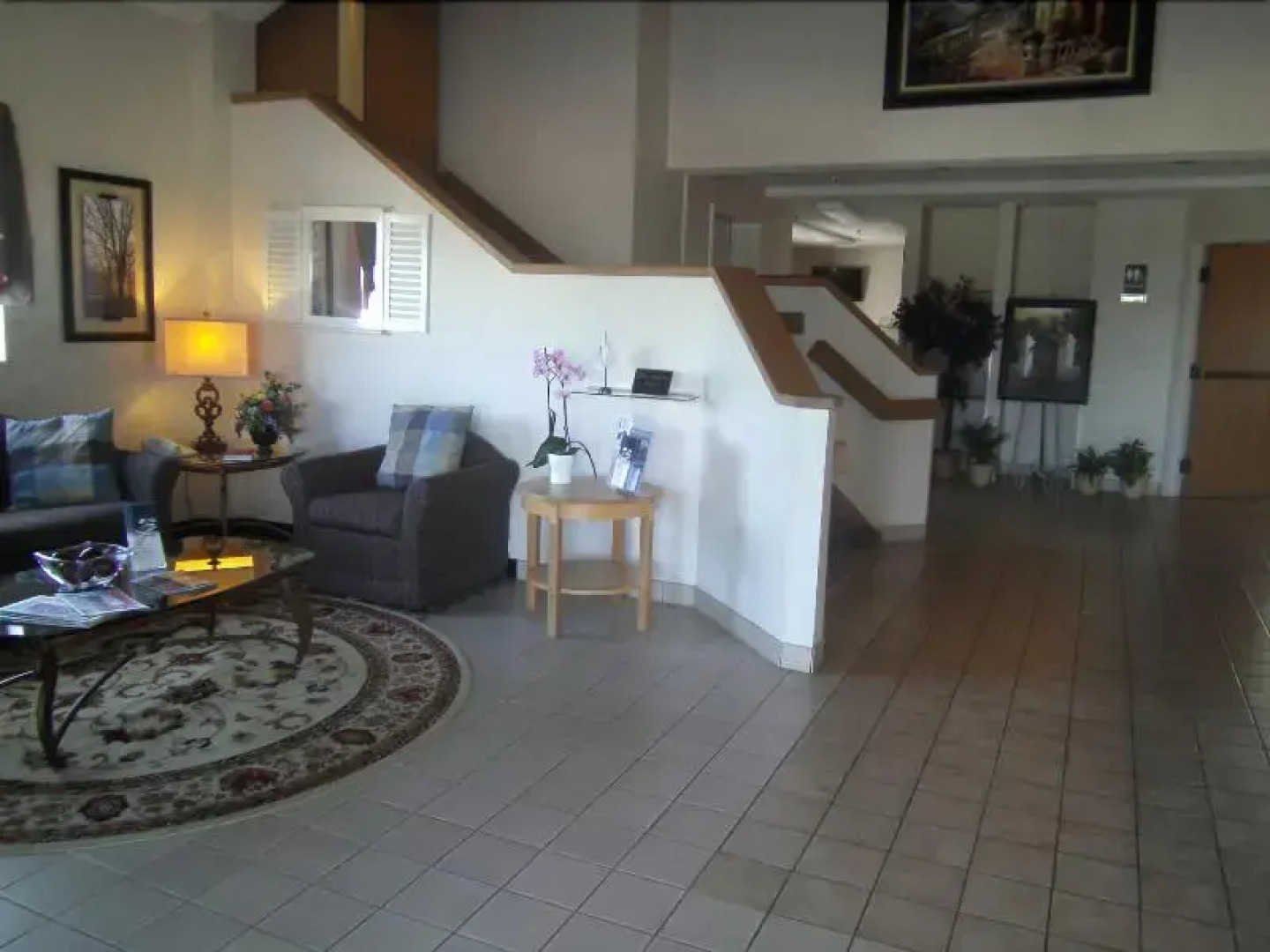 Pleasant Stay Inn & Suites