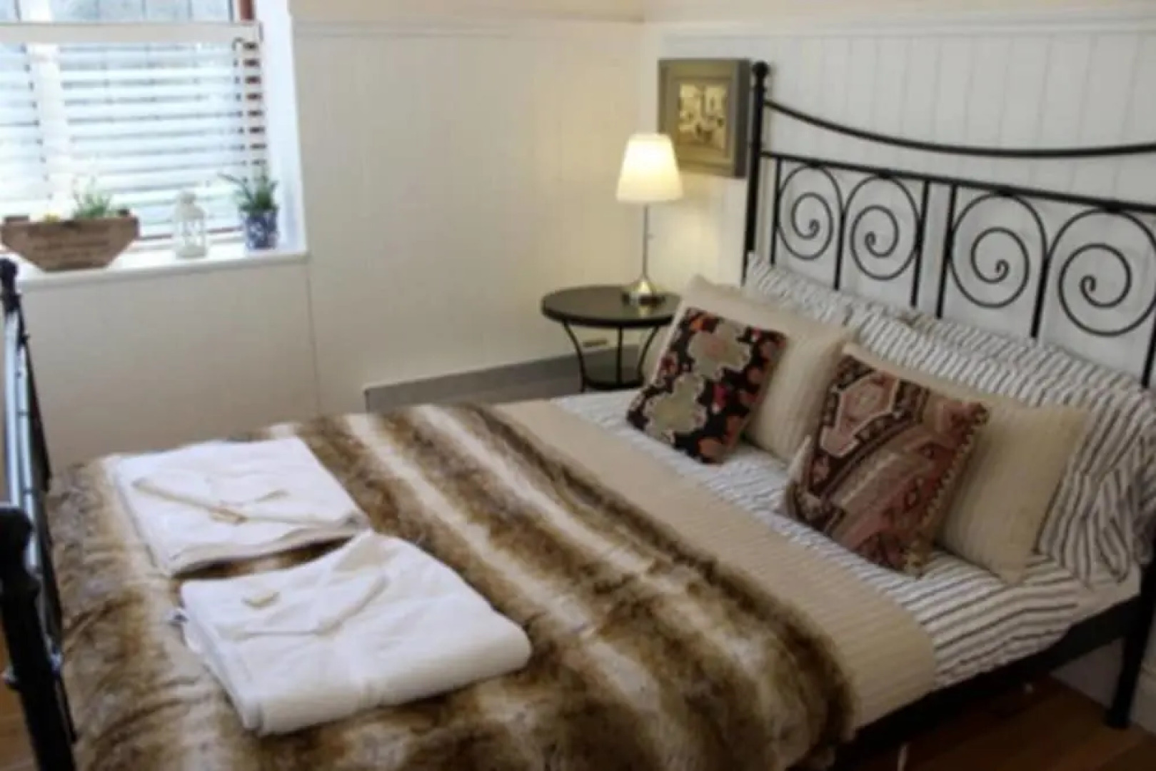 Rosetti House / 6-bed Home on Osea Island, Essex