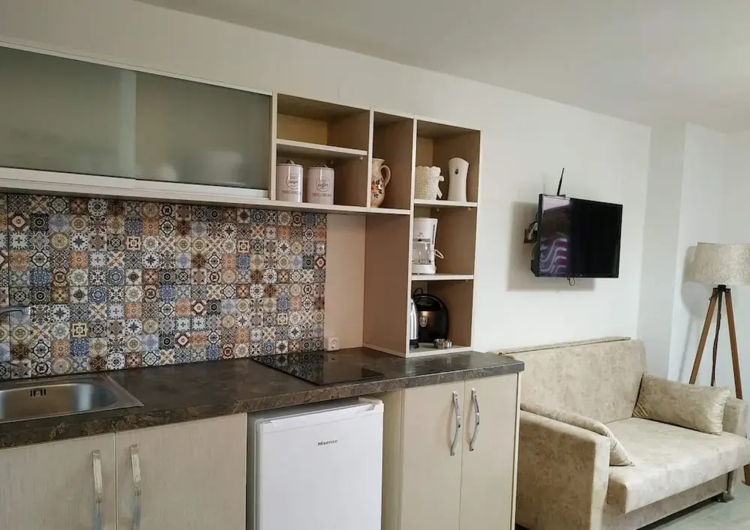 Elimia Suites & Studios