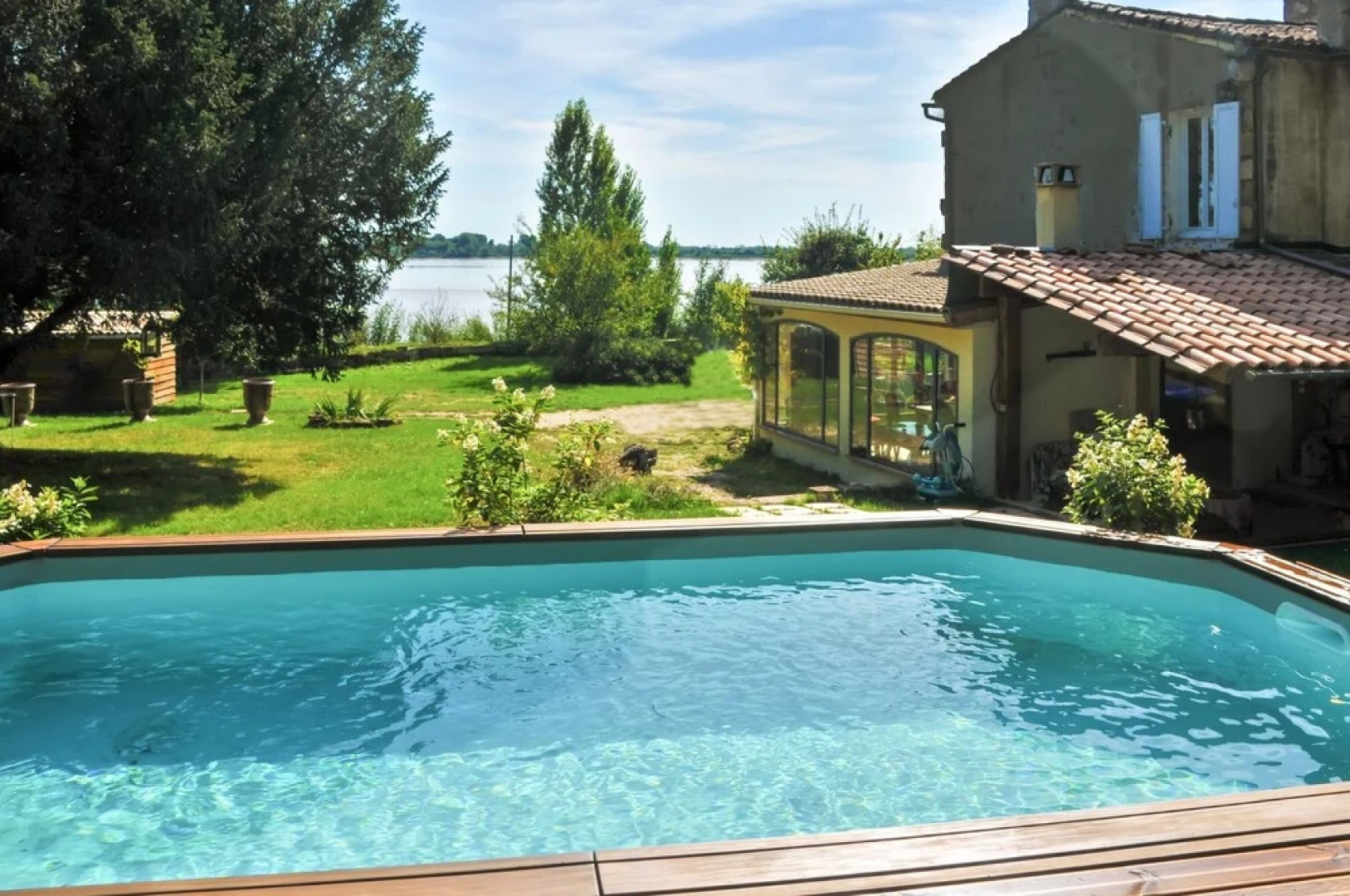 House With 3 Bedrooms in Bayon-sur-gironde, With Pool Access, Enclosed