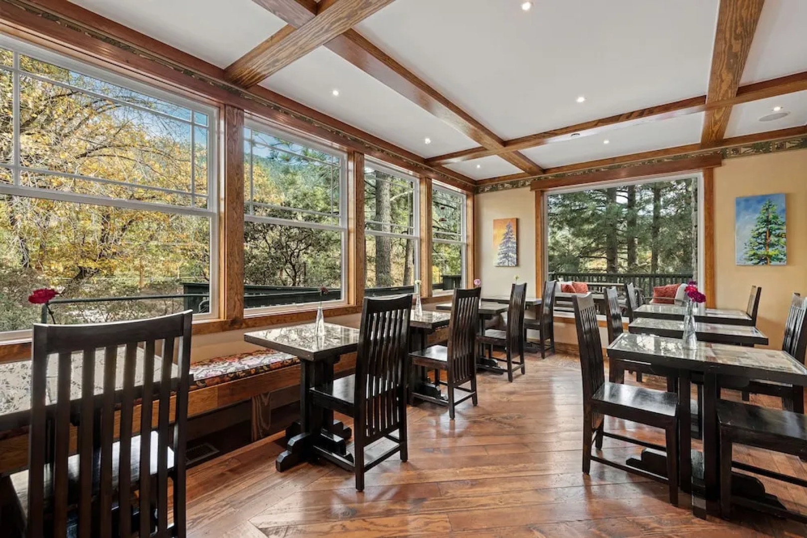 The Grand Idyllwild Lodge