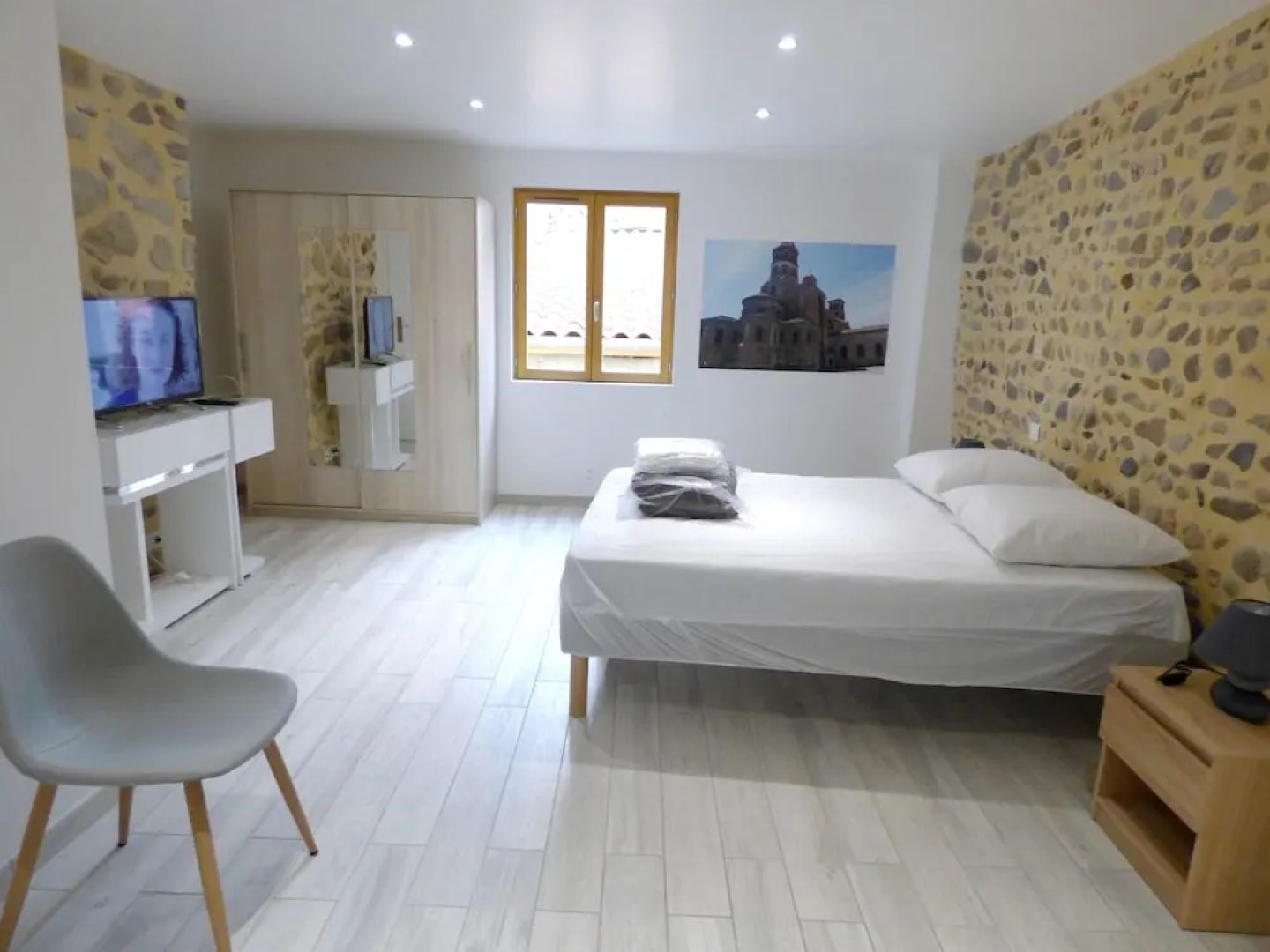 House With 3 Bedrooms in Brioude, With Wonderful City View and Wifi