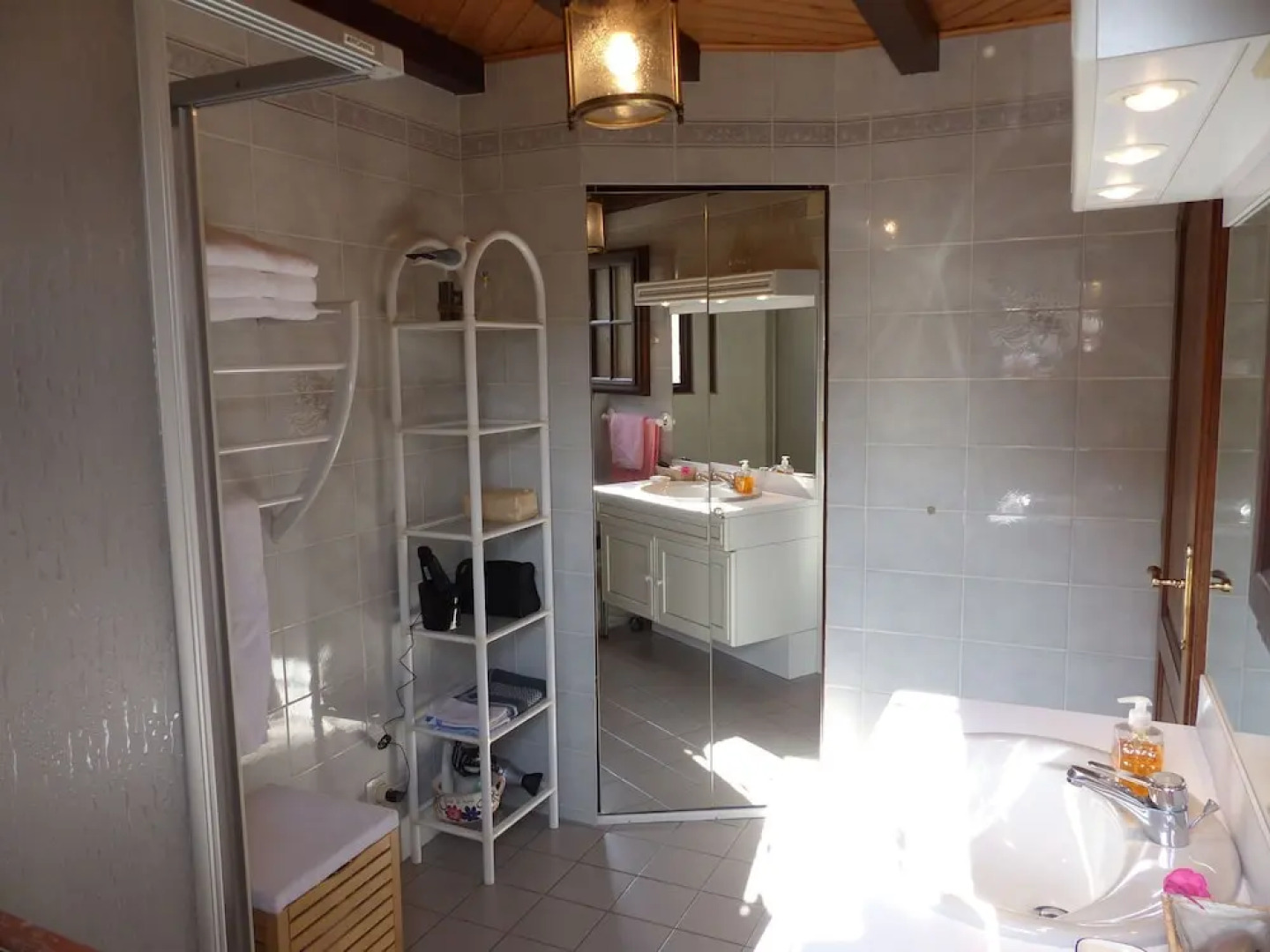 Vintage Holiday Home in Cotignac With Heated Private Pool