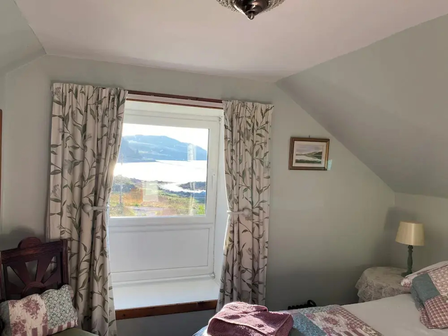 Little Cottage-village of Bunessan-sleeps4
