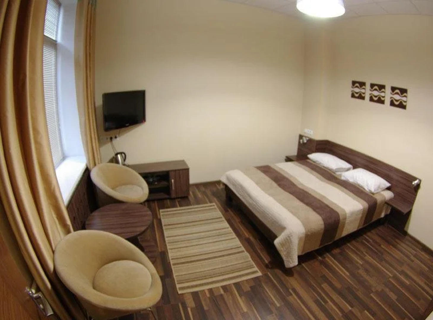 Отель Дарницкий