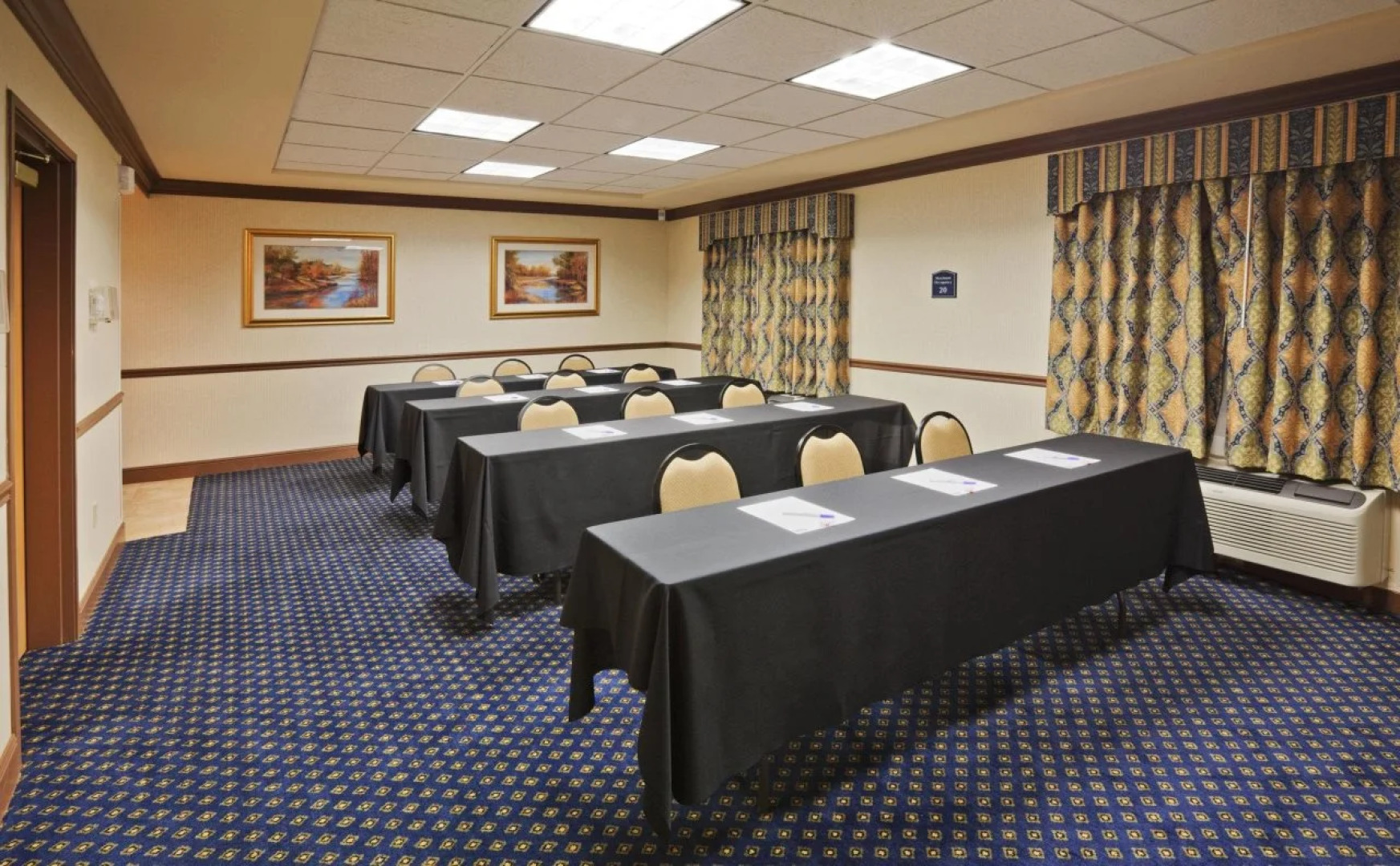 Holiday Inn Express Hotel & Suites Jenks by IHG