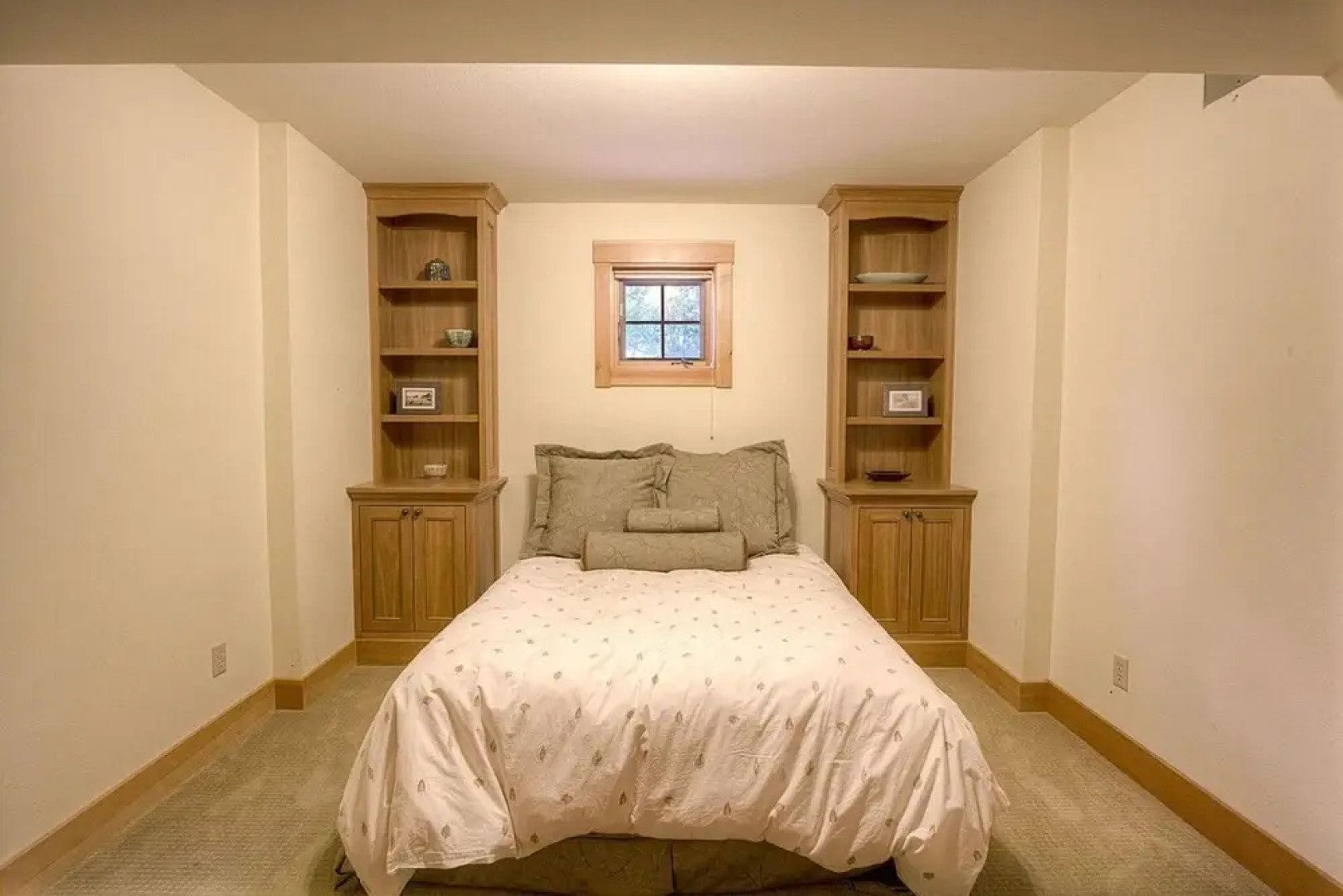 Fallen Leaf Relief 5 Bedroom Home by Redawning