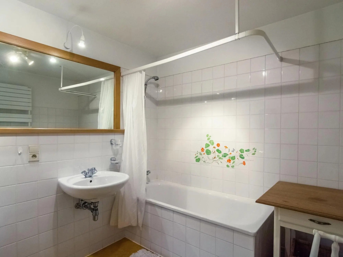 Beautiful Mansion in Beauplateau near Forest