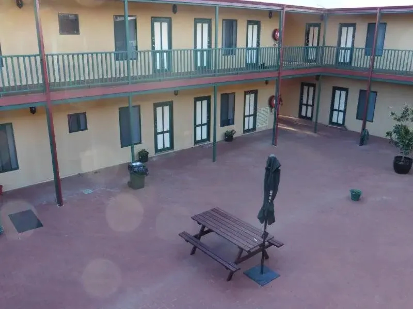 The Nosh and Nod - Howick Street