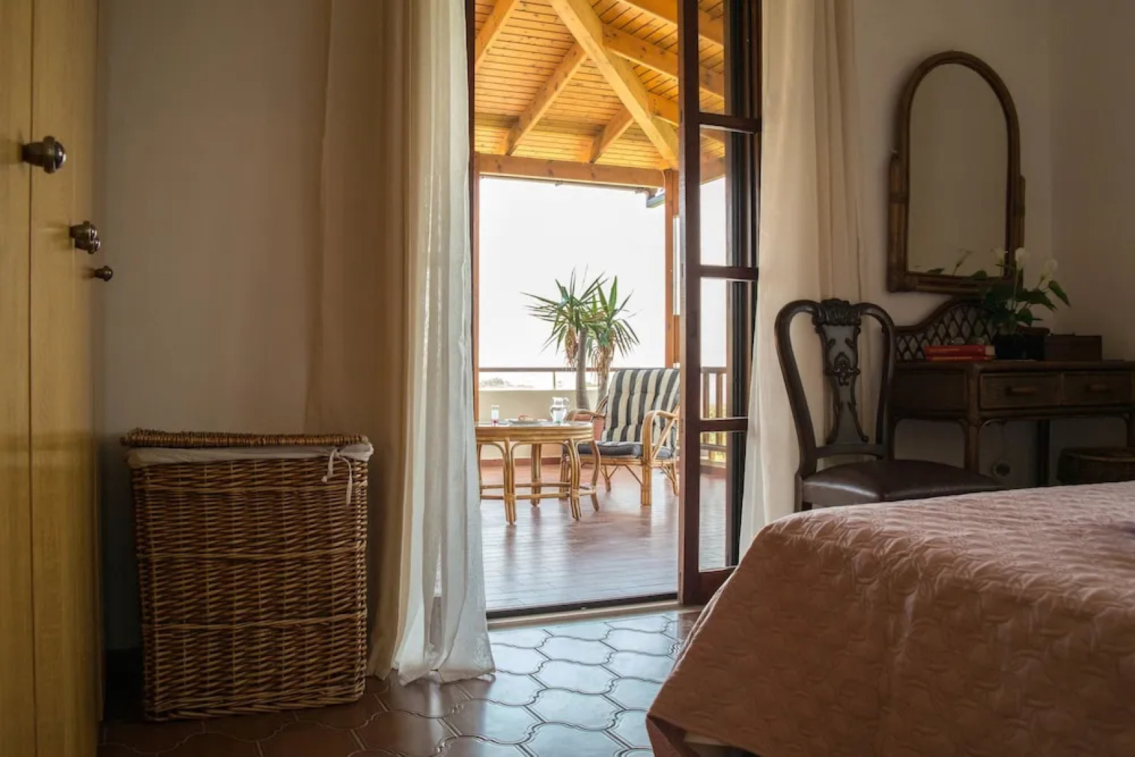 Alexandra Villa Stalos