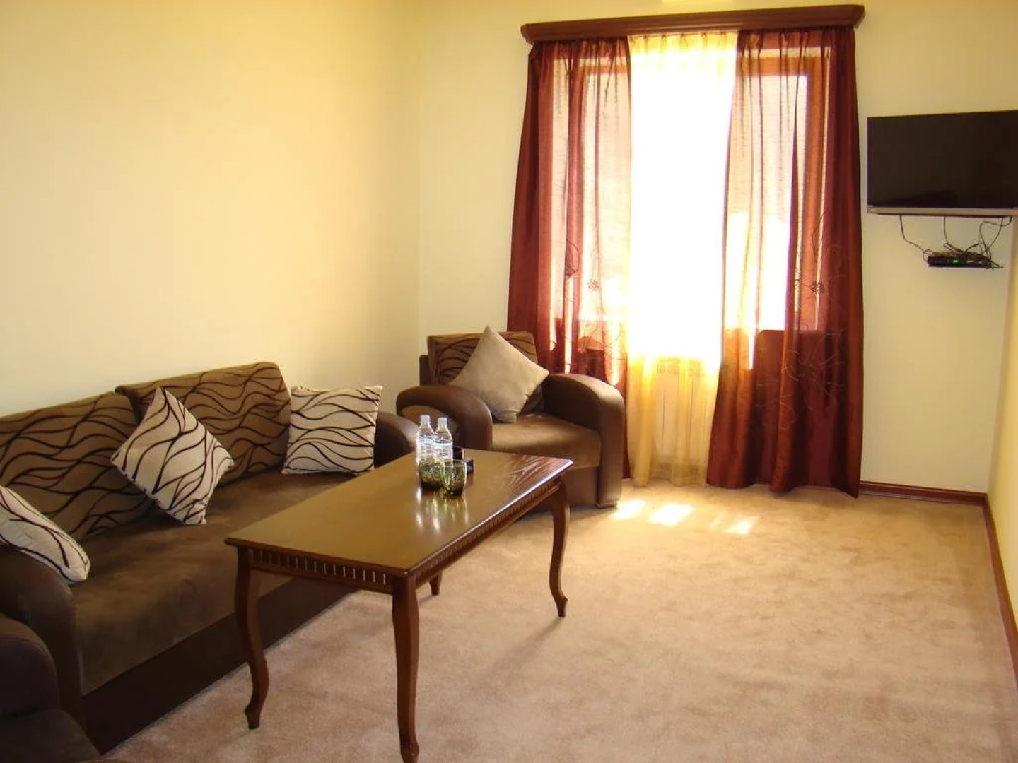 Амротс Отель