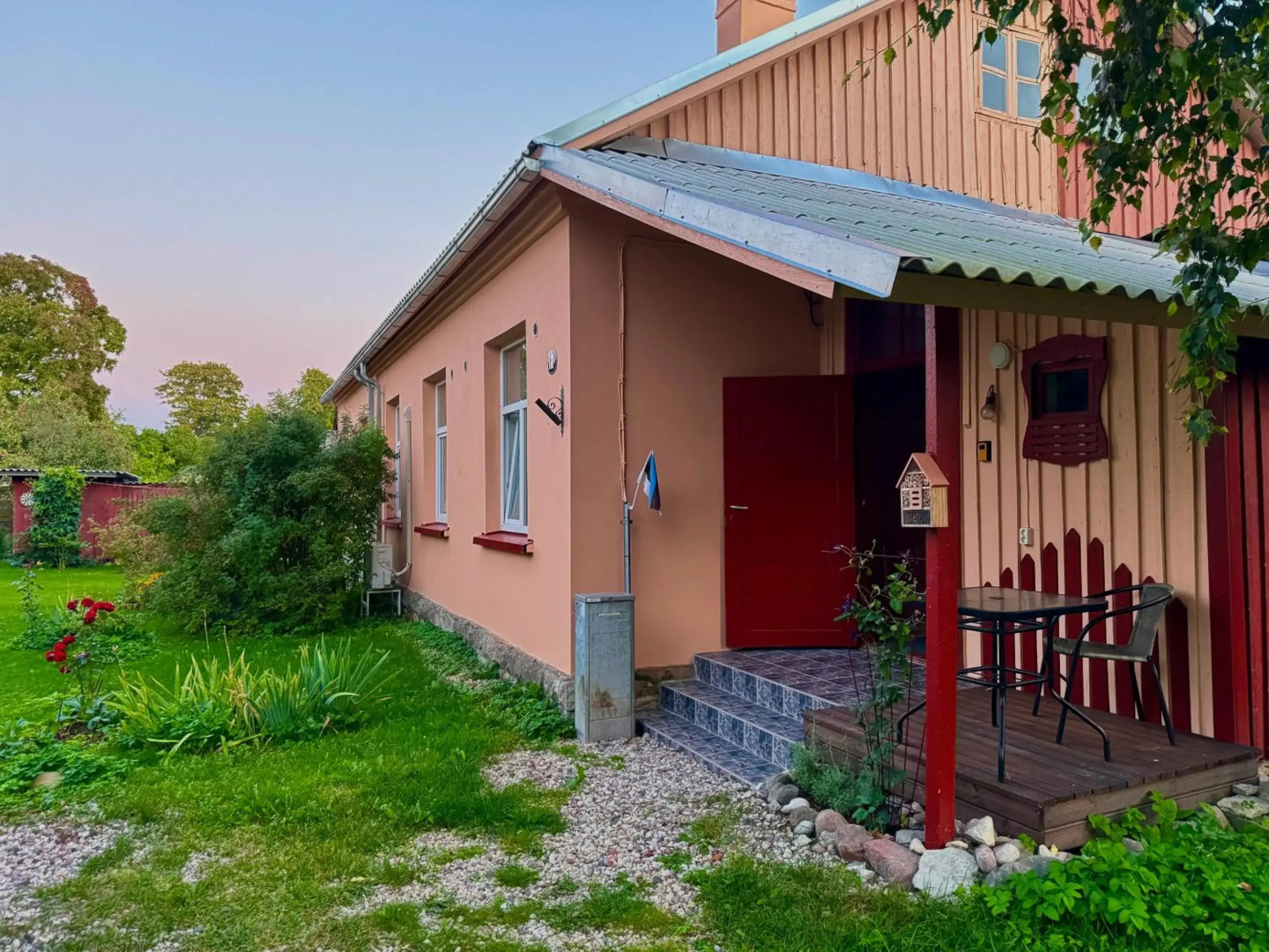Maria apartment with a quiet yard