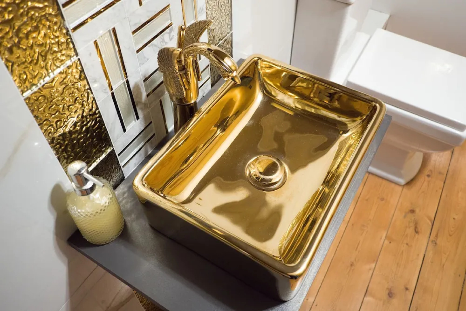 Luxury 8 Bed Manor House Hot Tub Cinema Room Skytv