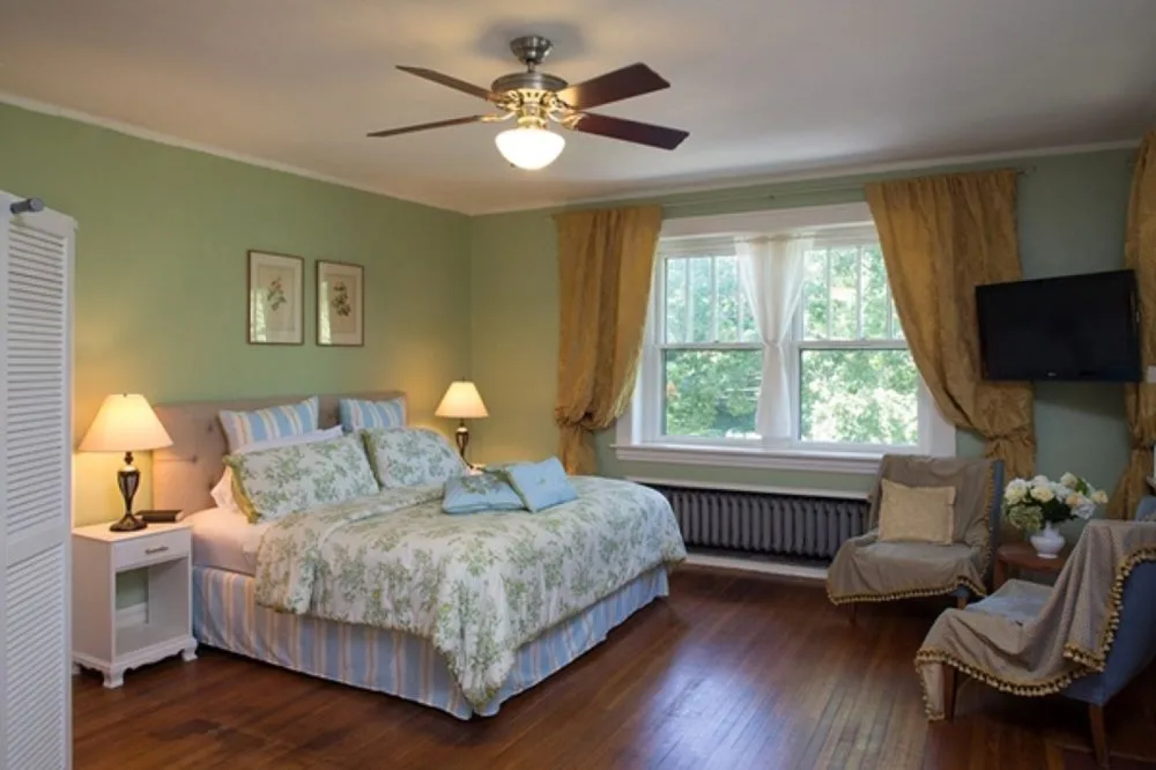Sweet Biscuit Inn