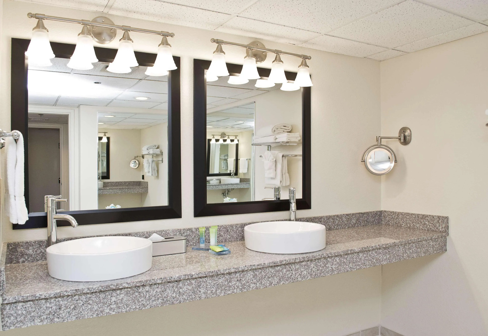 Отель Thousand Hills Resort