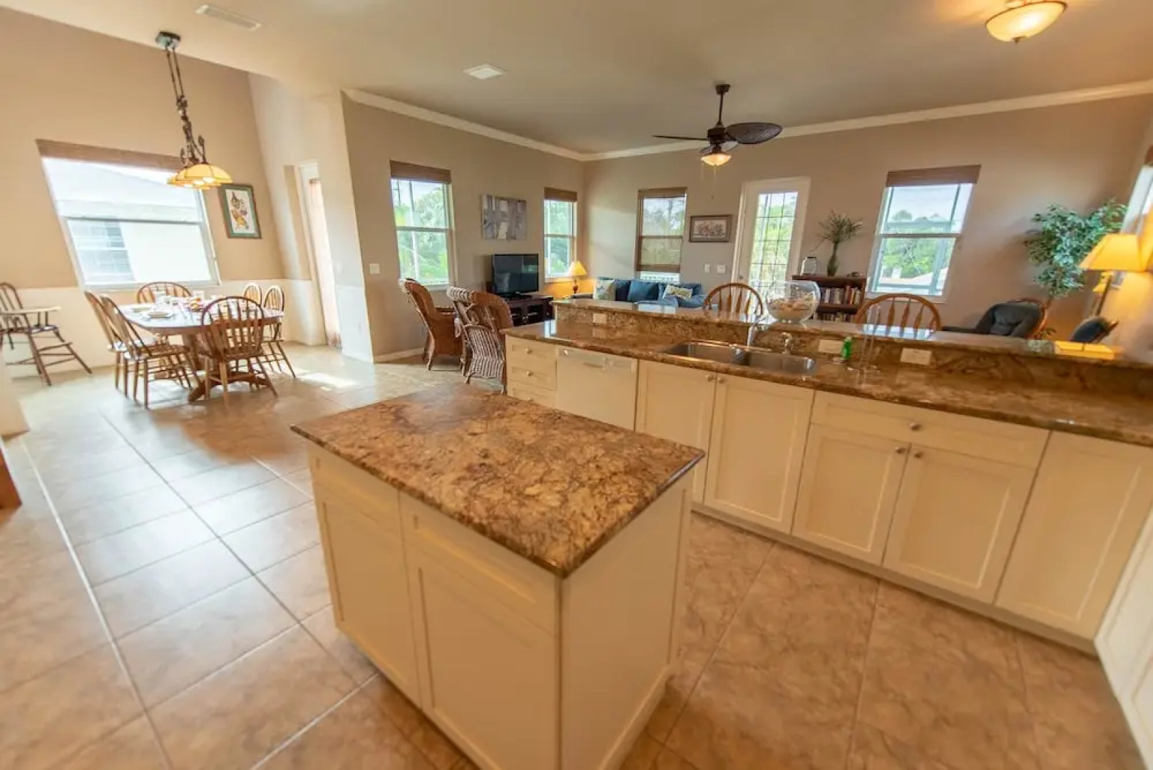 Pelican Villa Apartment 4