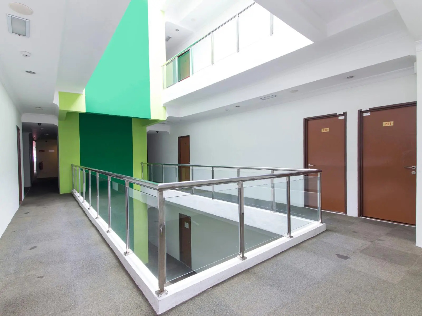 OYO 90422 T-signature Hotel Kuala Lumpur