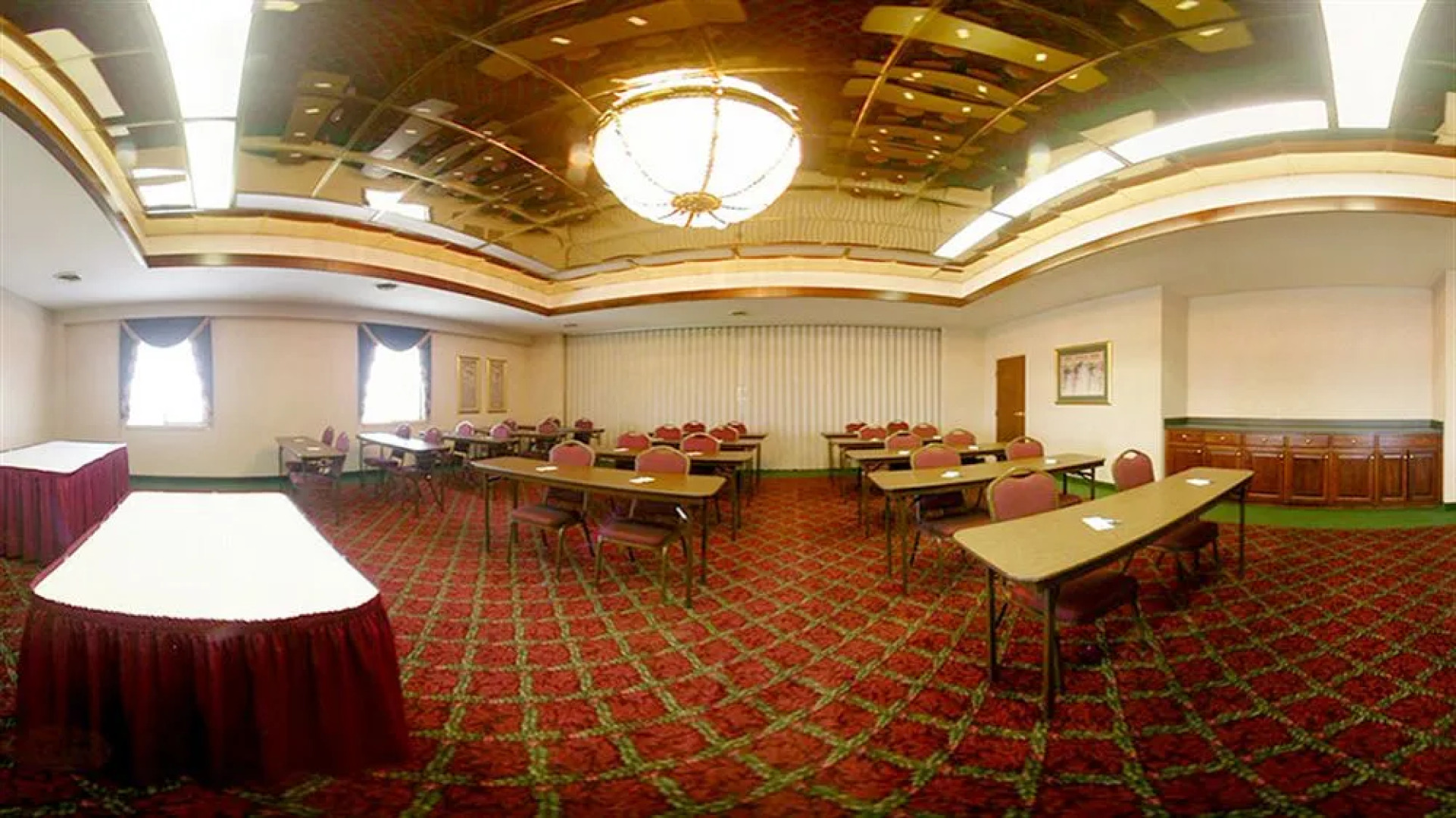 Days Inn & Suites Hickory