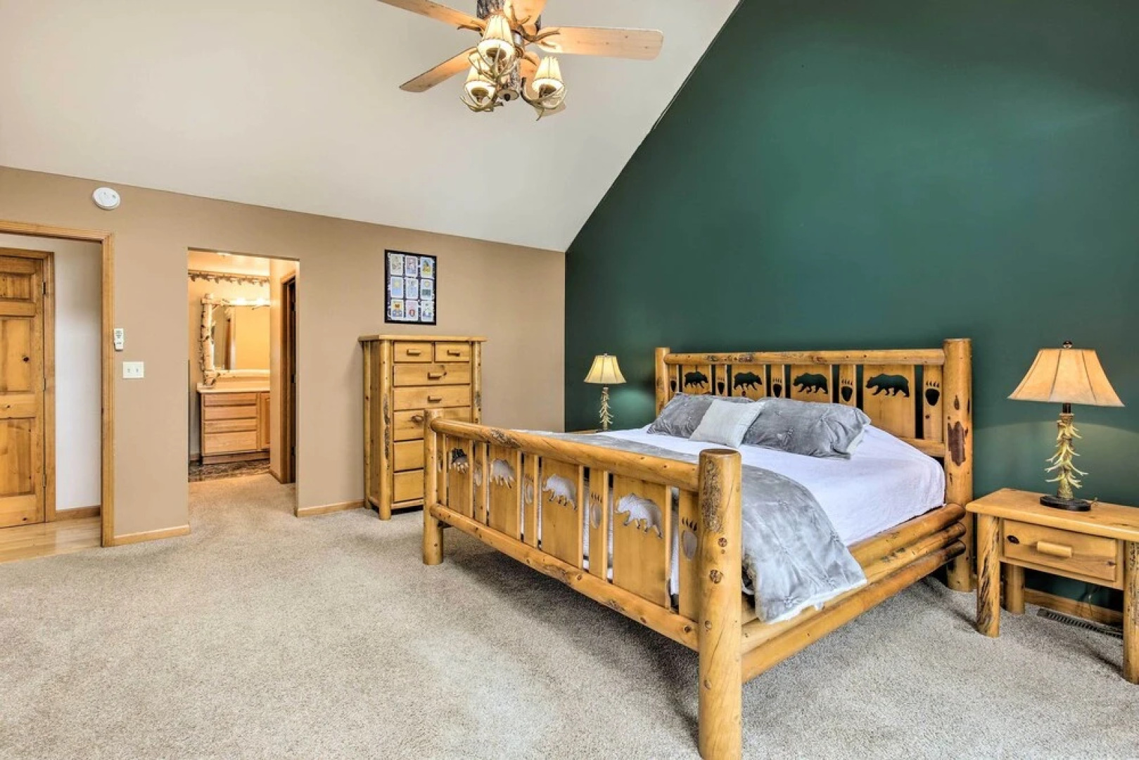 Waterfront Lake Tomahawk Cabin w/ Game Room!