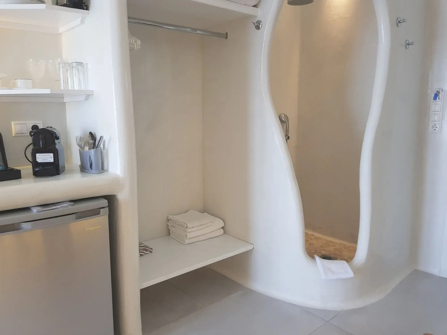 Villa Elina Suites And More