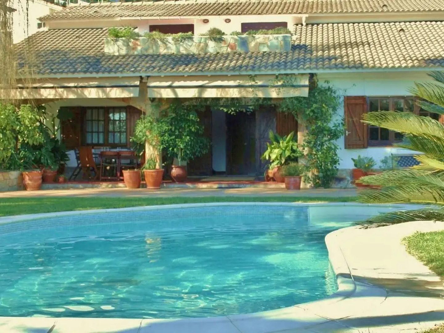 Authentic holiday villa in Sant Pol de Mar, just 250 meters from the beach