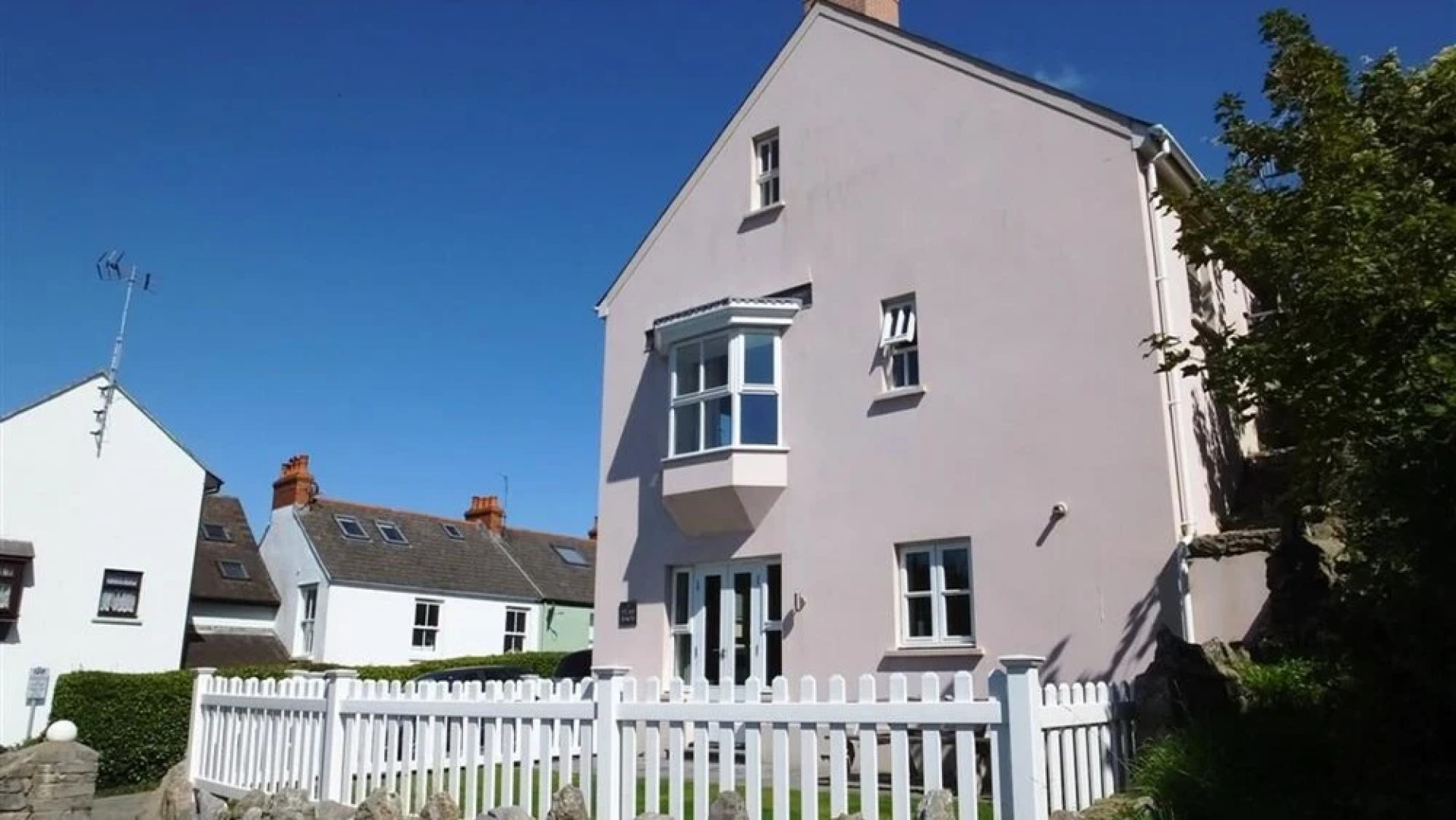 Park Place Court 3 Plas Bach