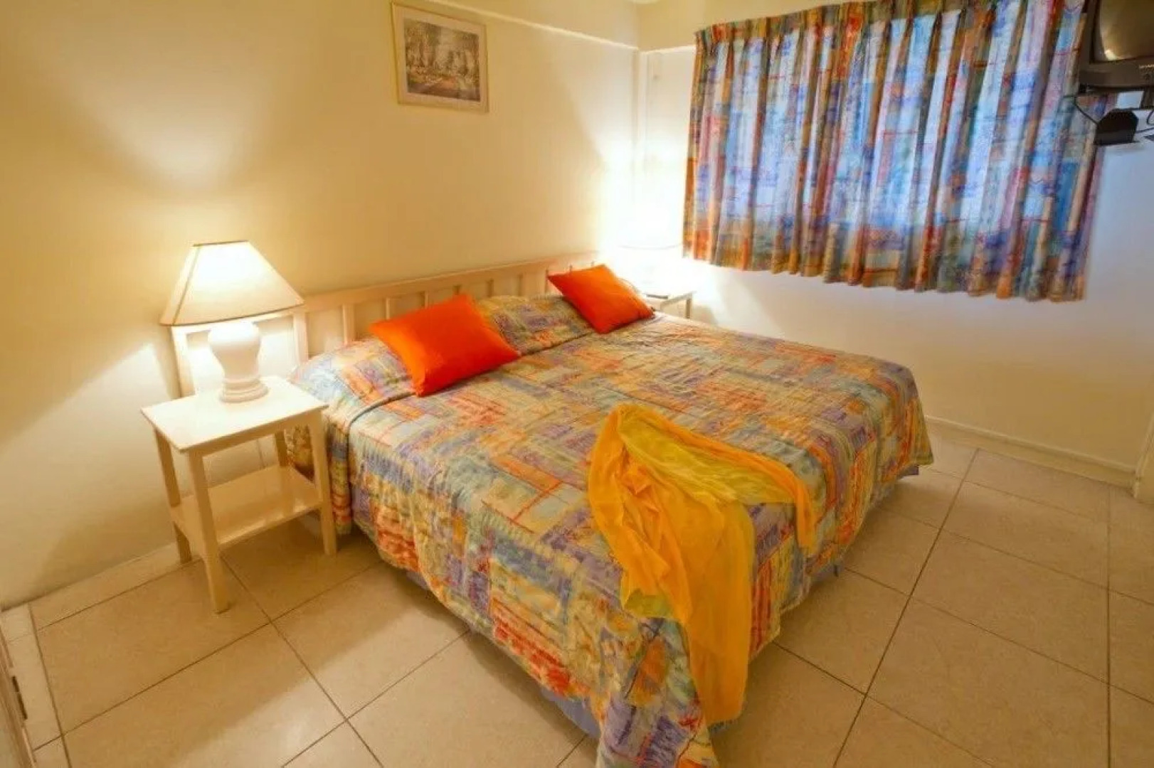 Melrose Beach Apartment