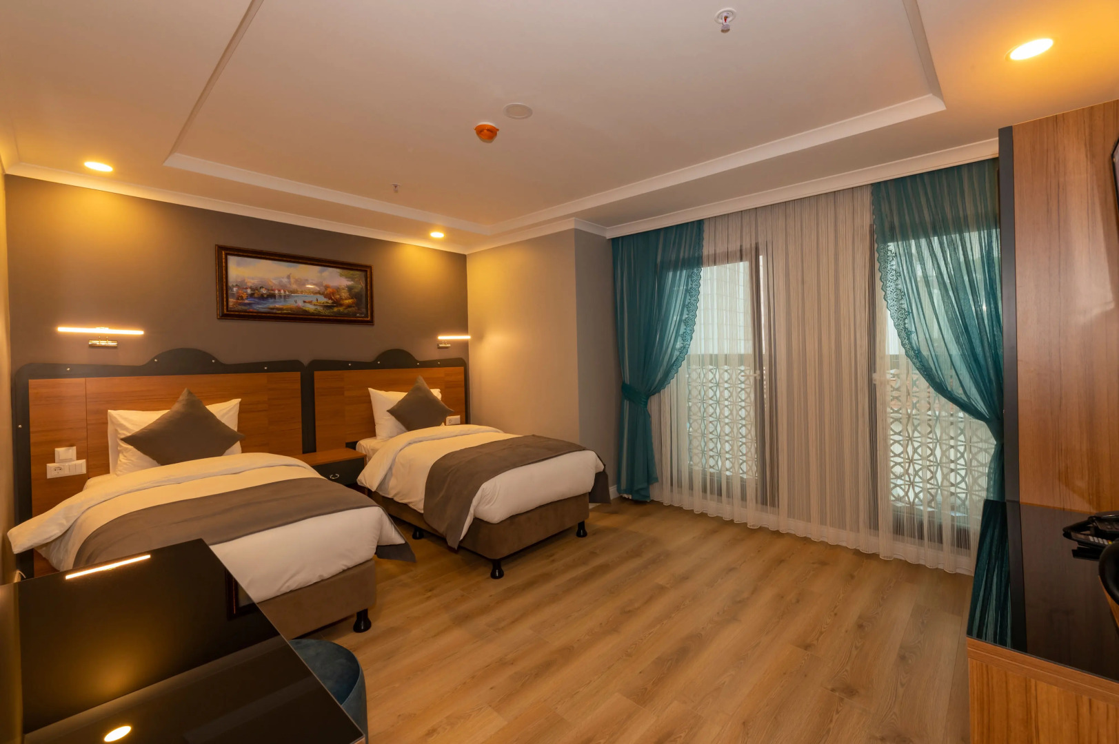New Emin Hotel