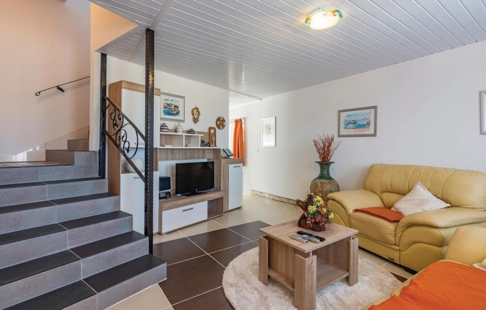 Stunning Home in Vizinada With Wifi and 2 Bedrooms