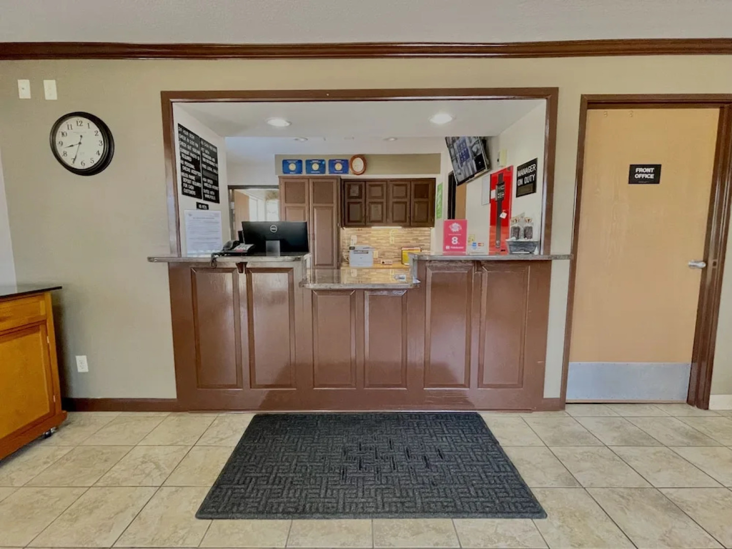 Quincy Inn and Suites