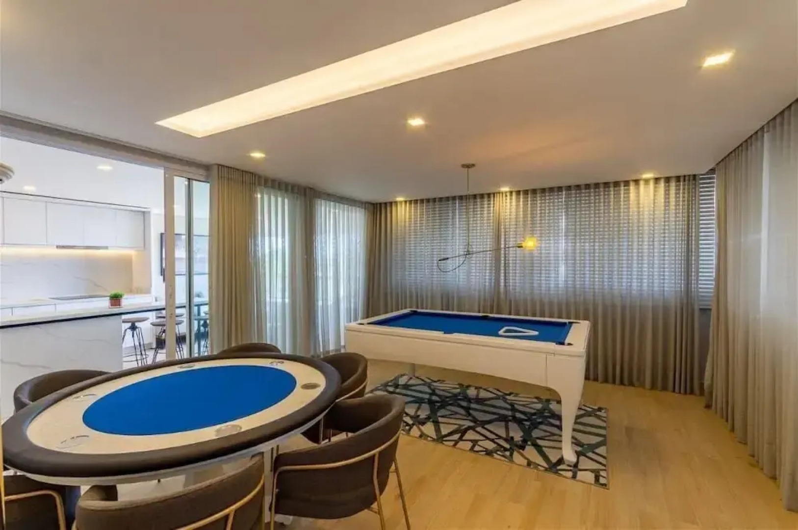 3BR Apt w/ Pool & gym 180m - Ltt803