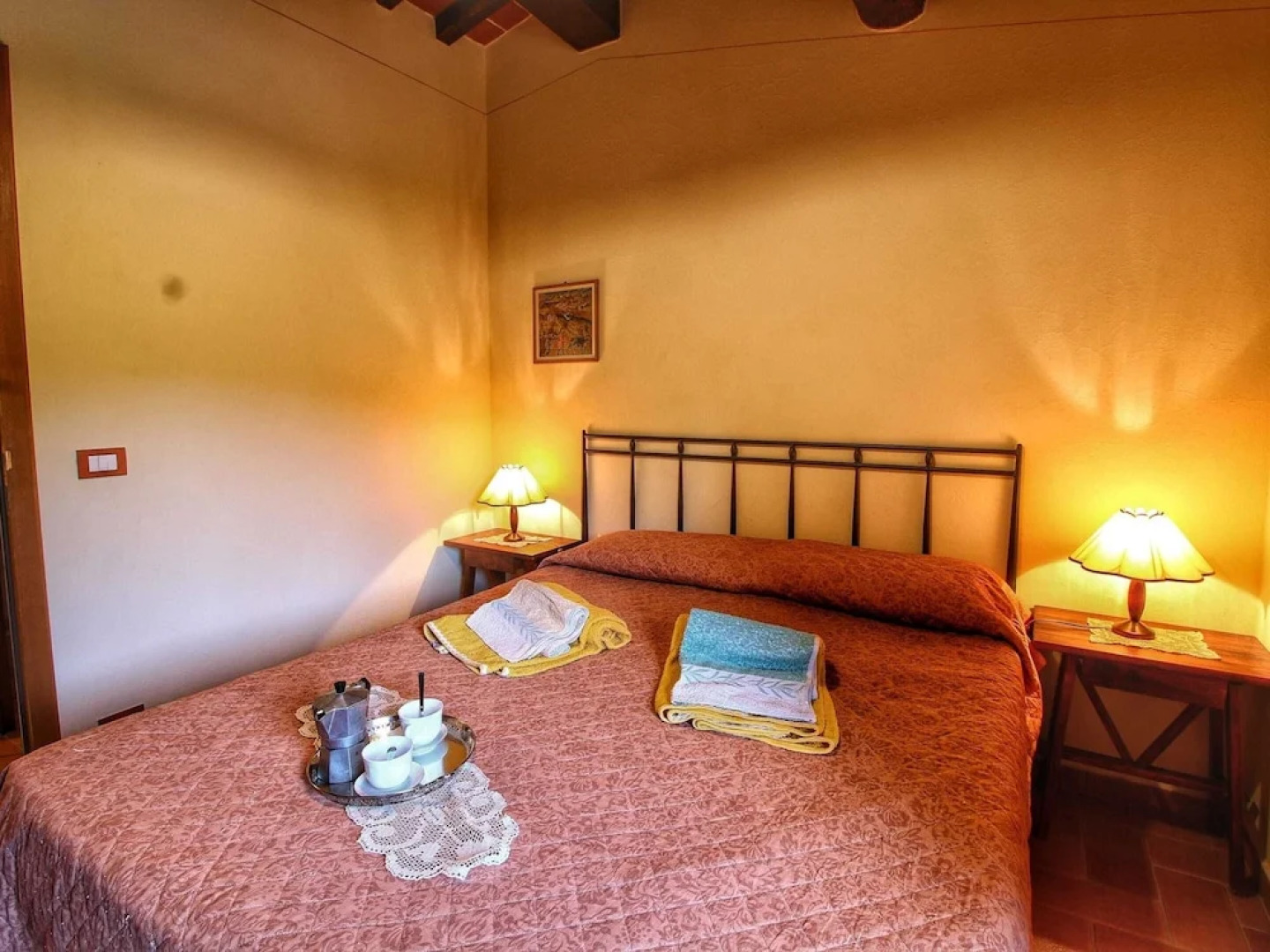 Apartment in Radda With Garden