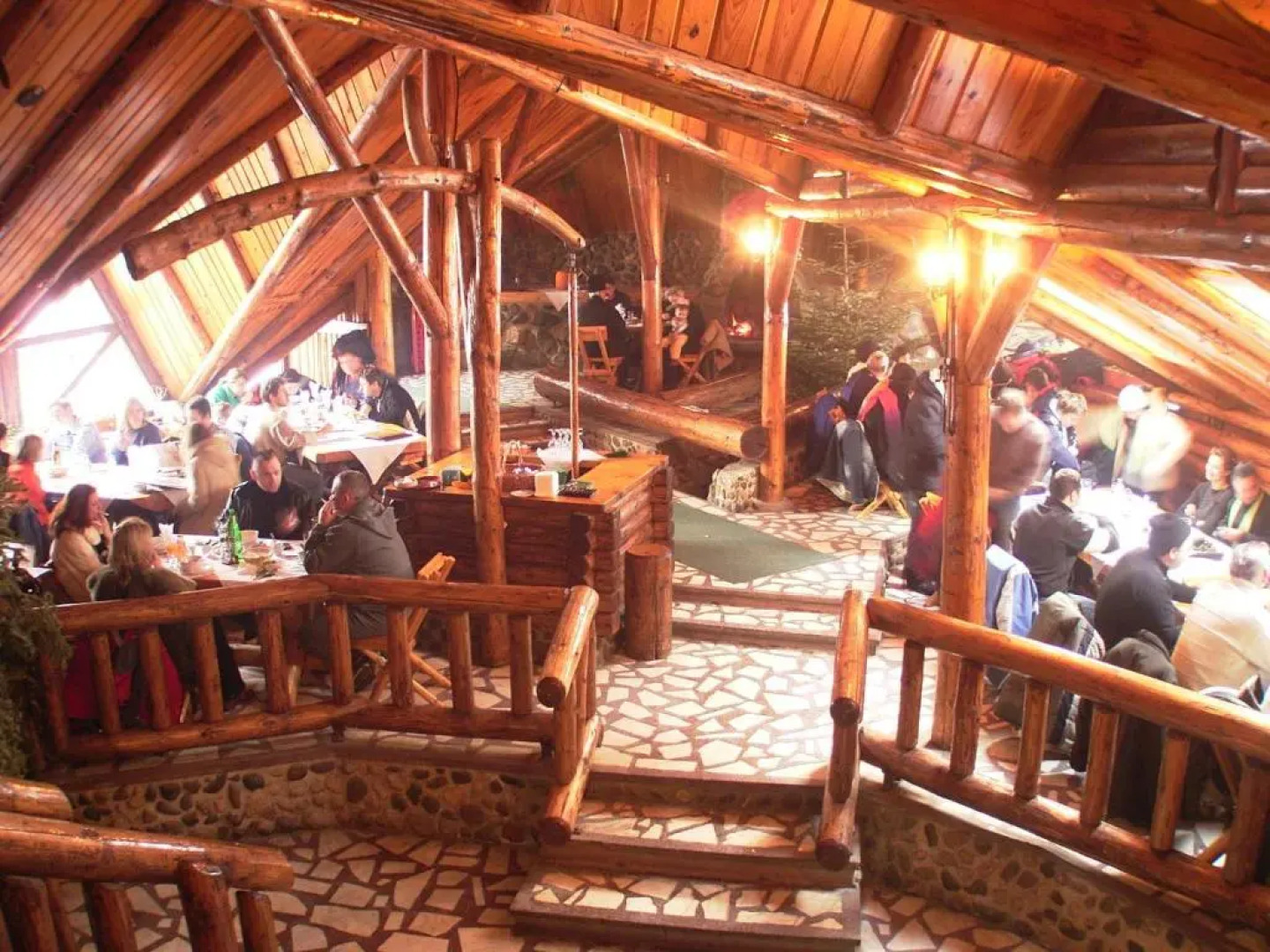 Complex Cheile Gradistei Moeciu