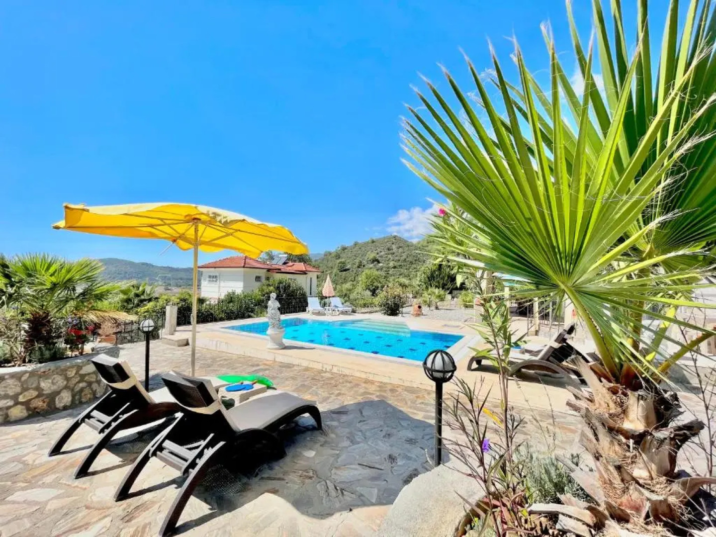 4 Bedroom - 3 Bathroom - 8 Person, Private Pool - Private 1000m2 Garden, DETACHED Villas, Unlimited WiFi - Free Parking