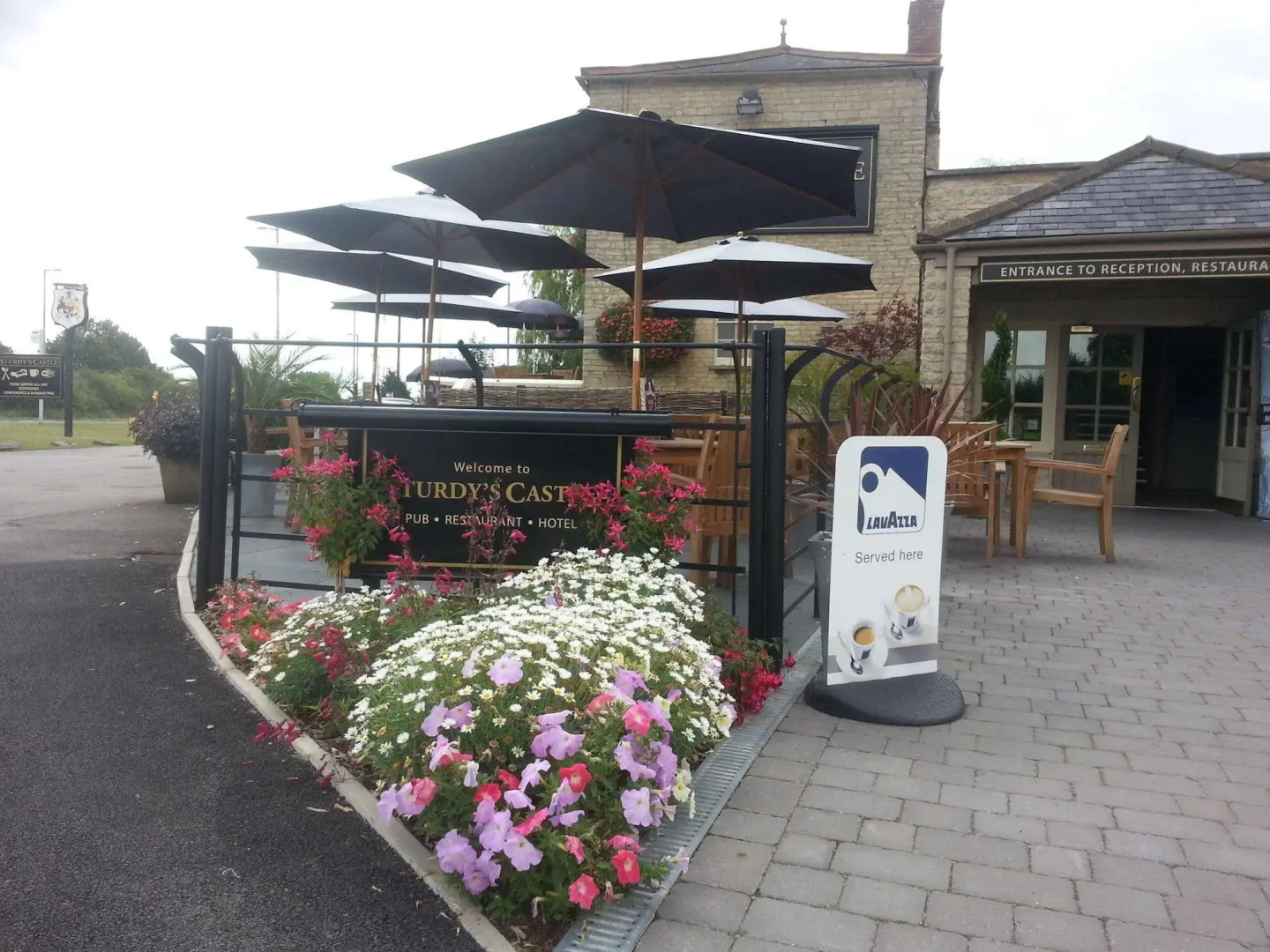 Sturdy's Castle Country Inn