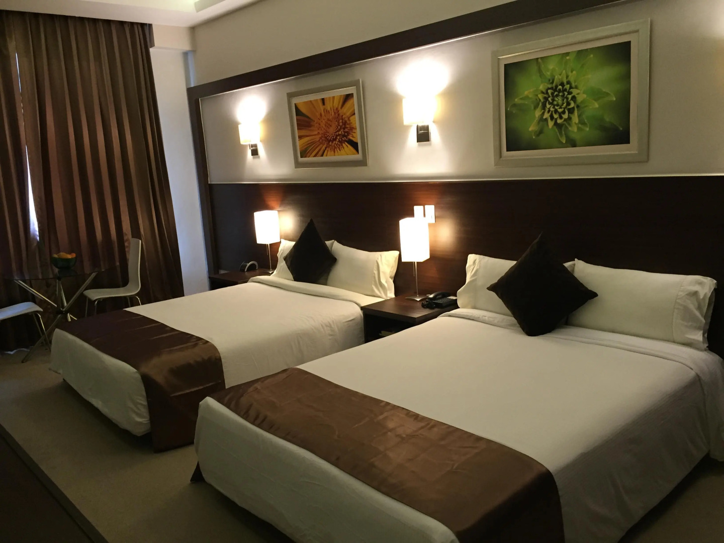 Weston Suites & Hotel