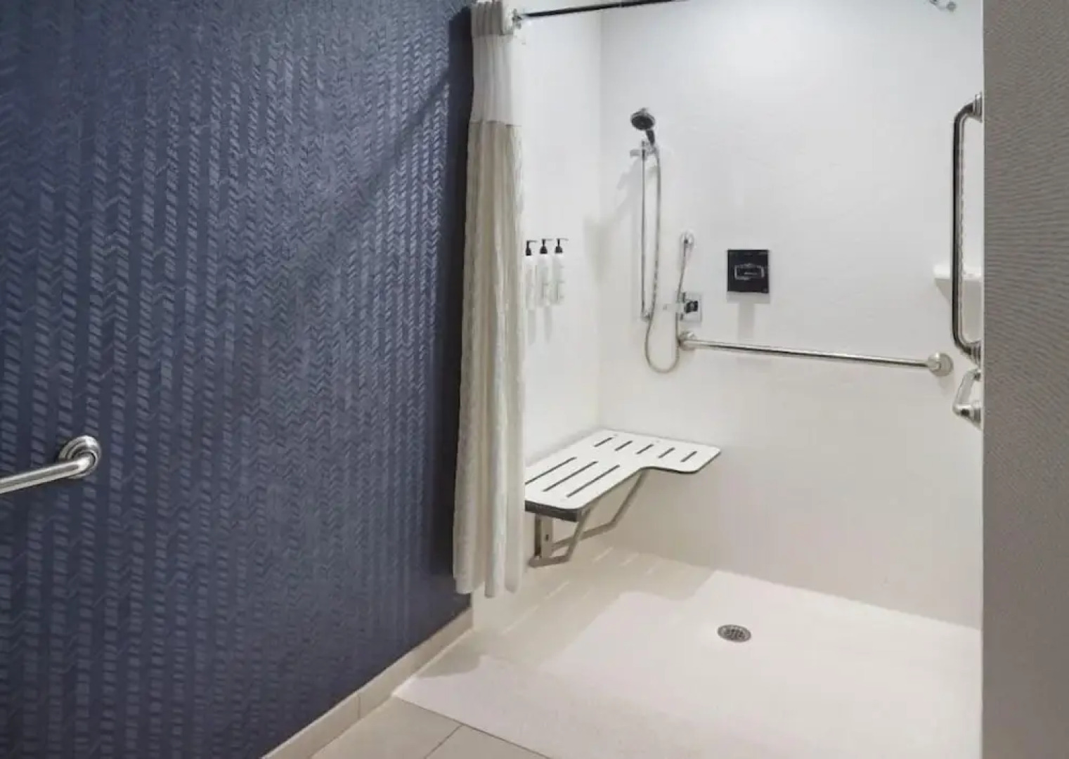 Fairfield Inn & Suites by Marriott Locust Grove I-75 South