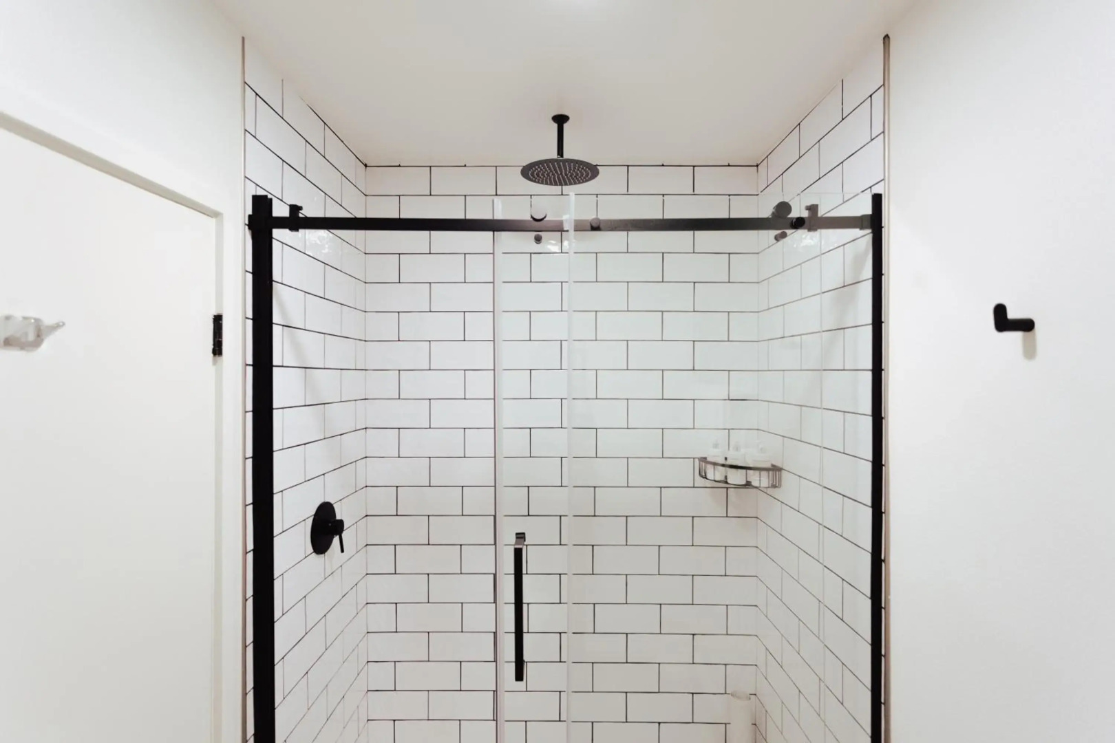 Vinland Hotel and Lounge