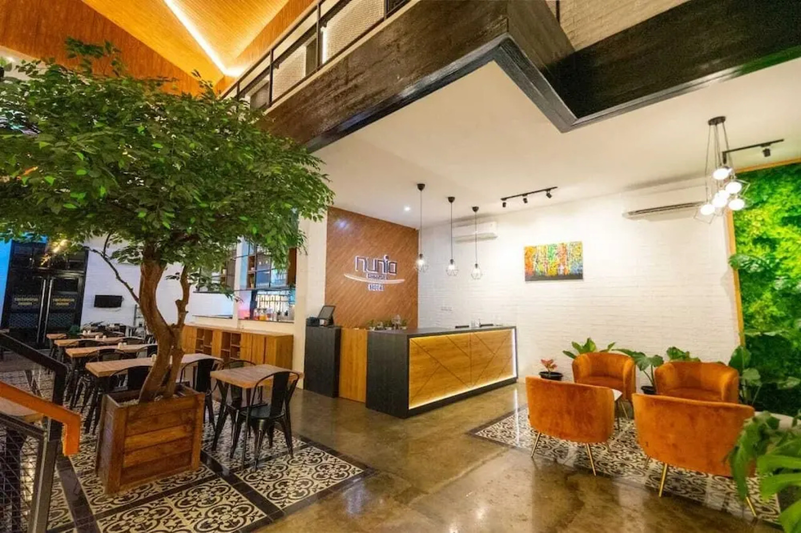 Nunia Tamansari Hotel