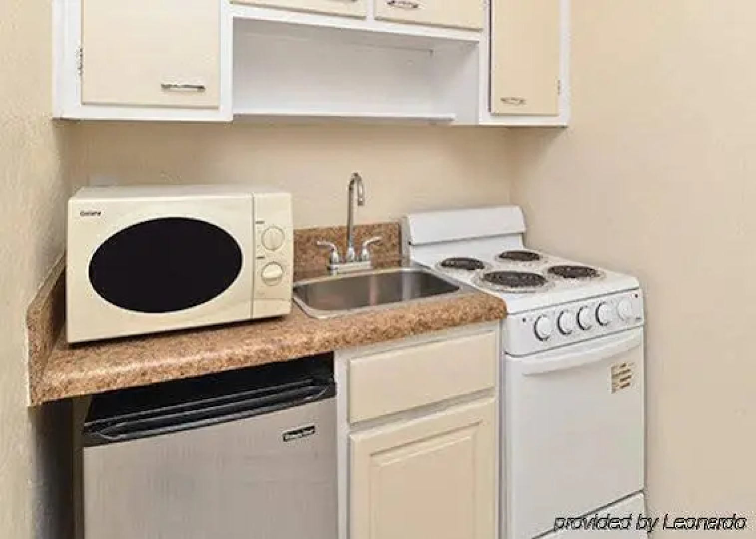 Sunrise Inn On The Beach