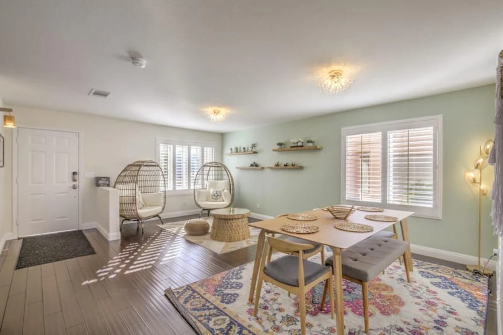 ZEN Retreat Jacuzzi Fire Pit BBQ Hammocks Patio Yoga Room Parking