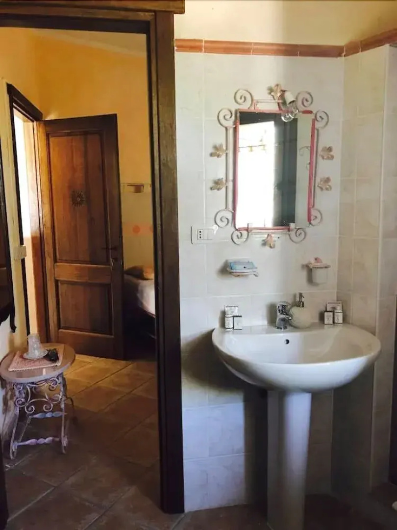 Il Nuraghe Del Lago Coghinas