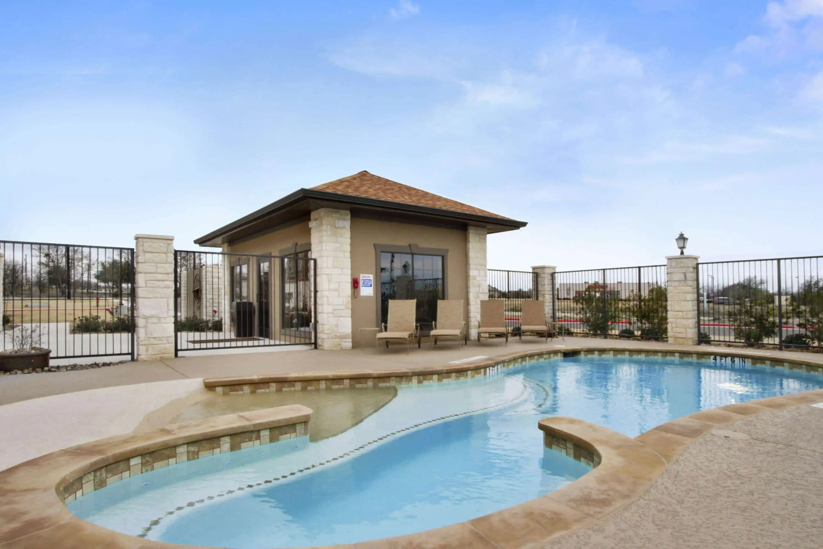 Microtel Inn & Suites by Wyndham Round Rock