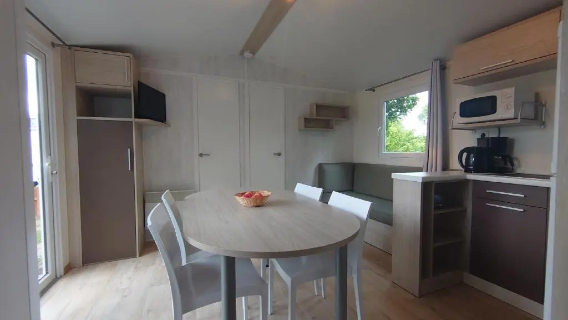 Chalet 156 voor 6 personen De Kuilart 5-sterren camping in Friesland