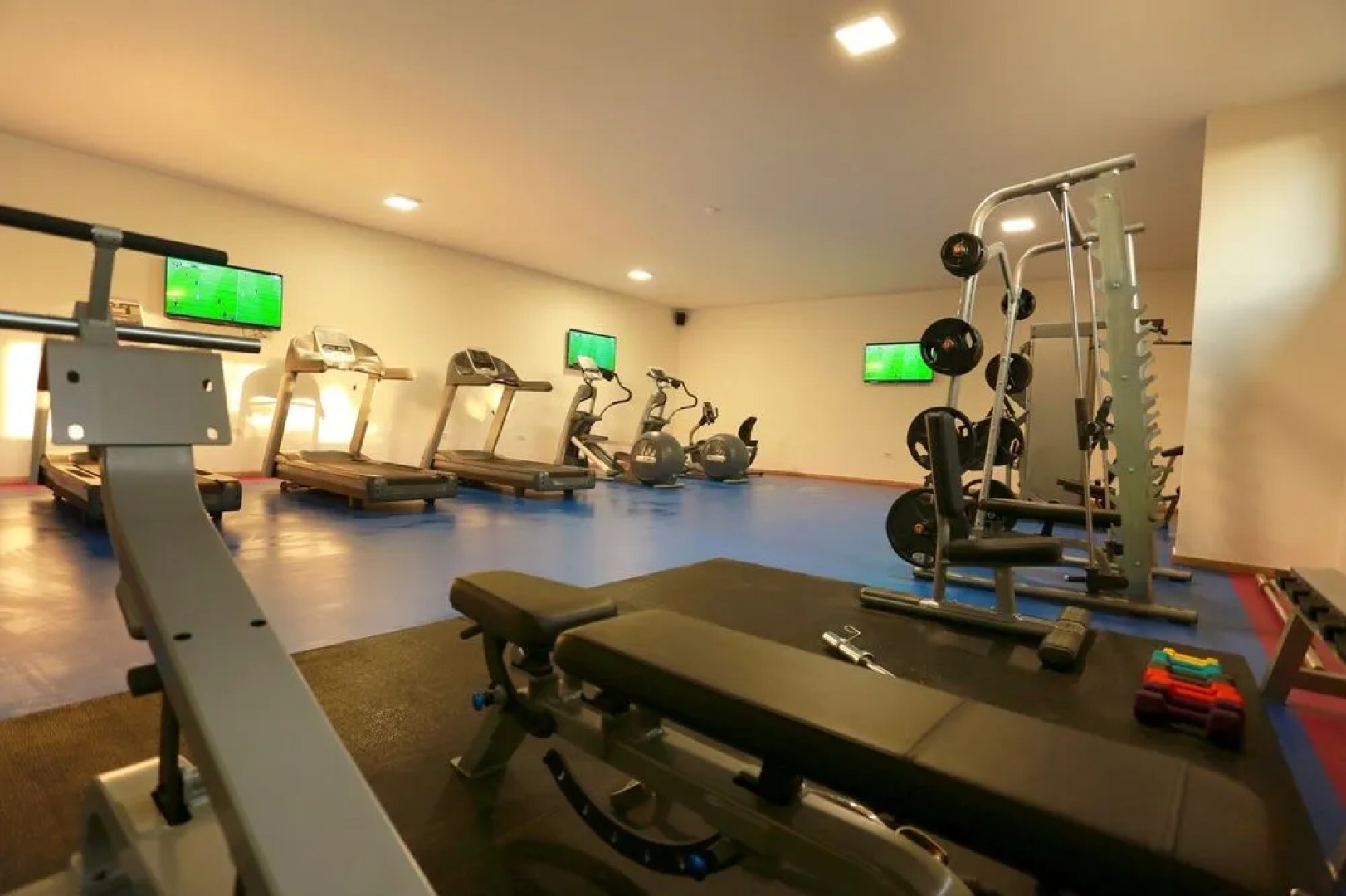 Mist Hotel And Spa By Warwick